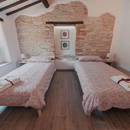 Casale Di Nicolò Apartamento